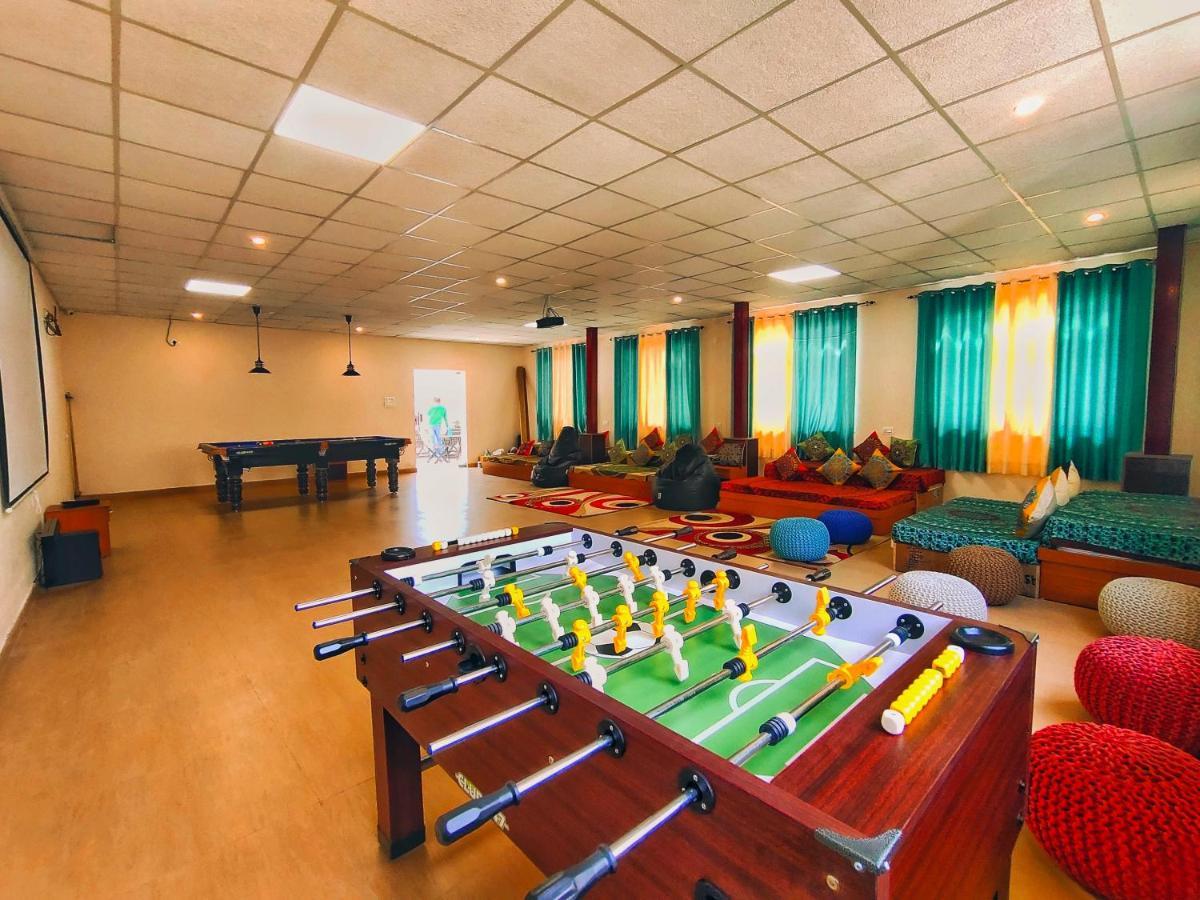 Karwaan Hostel Rishīkesh Exteriör bild