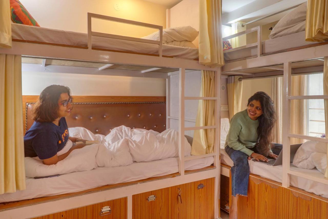 Karwaan Hostel Rishīkesh Exteriör bild