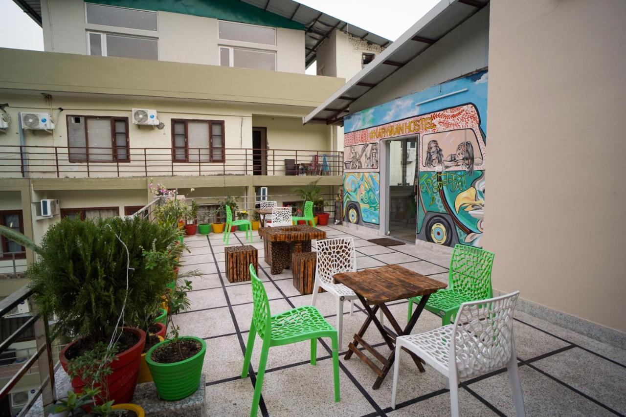 Karwaan Hostel Rishīkesh Exteriör bild