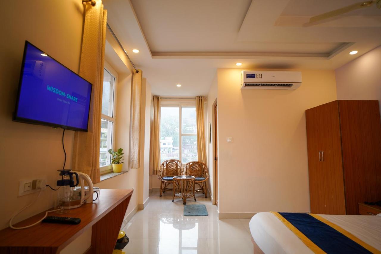 Karwaan Hostel Rishīkesh Exteriör bild